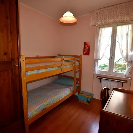 Ferienhaus Modern Single House Near San Fedele Intelvi With Garden