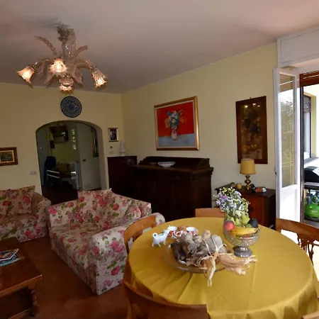 Modern Single House Near San Fedele Intelvi With Garden Сasa de vacaciones *